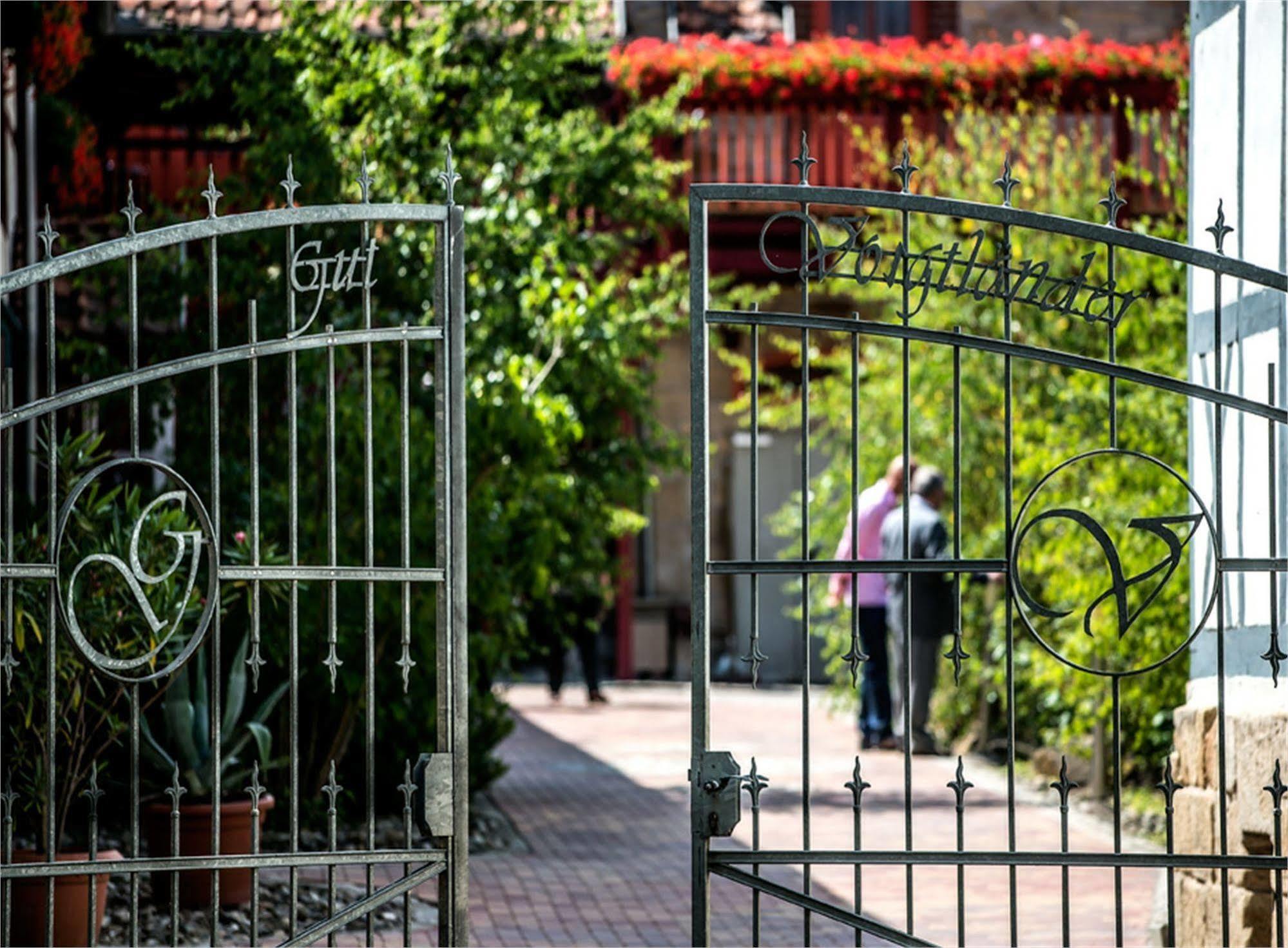 Hotel Gut Voigtlaender Blankenburg  Exteriör bild