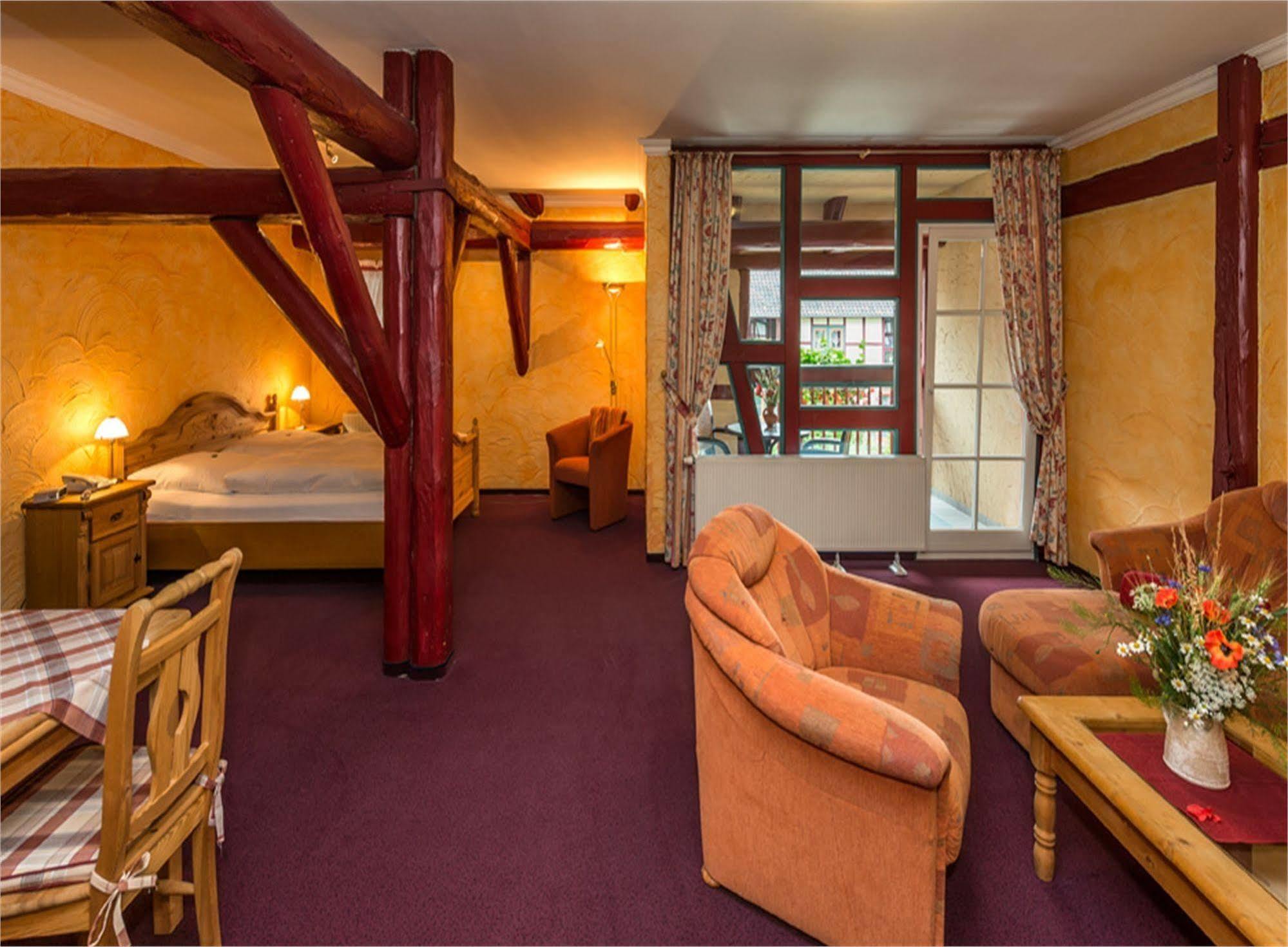 Hotel Gut Voigtlaender Blankenburg  Exteriör bild
