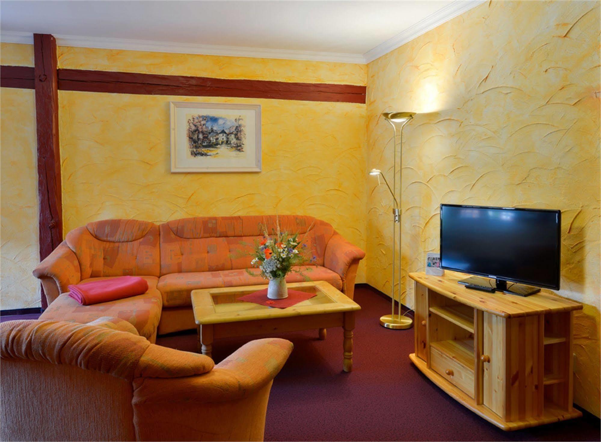 Hotel Gut Voigtlaender Blankenburg  Exteriör bild