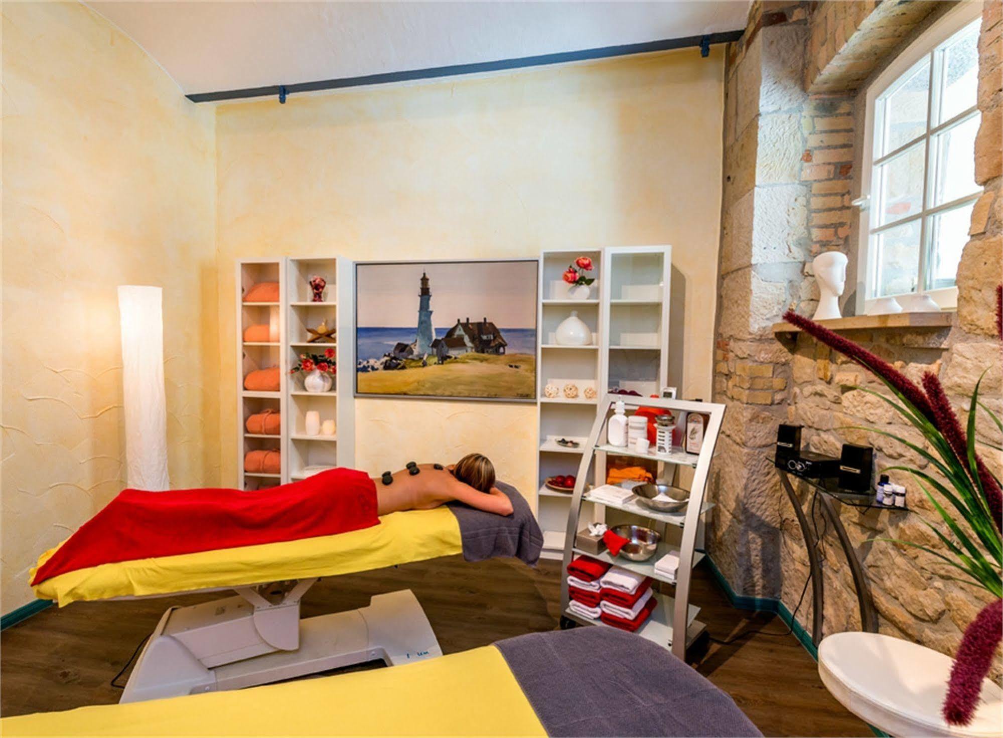 Hotel Gut Voigtlaender Blankenburg  Exteriör bild